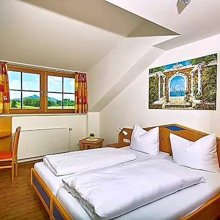 Wiesbauer Hotel *